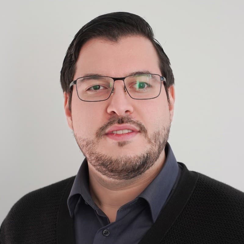 Porträt von Erdem Oflu